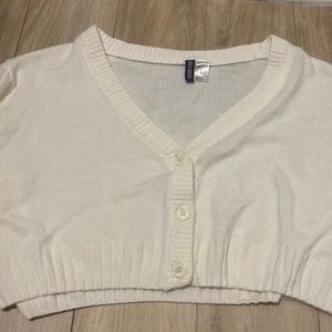 adorable cropped cream cardigan!